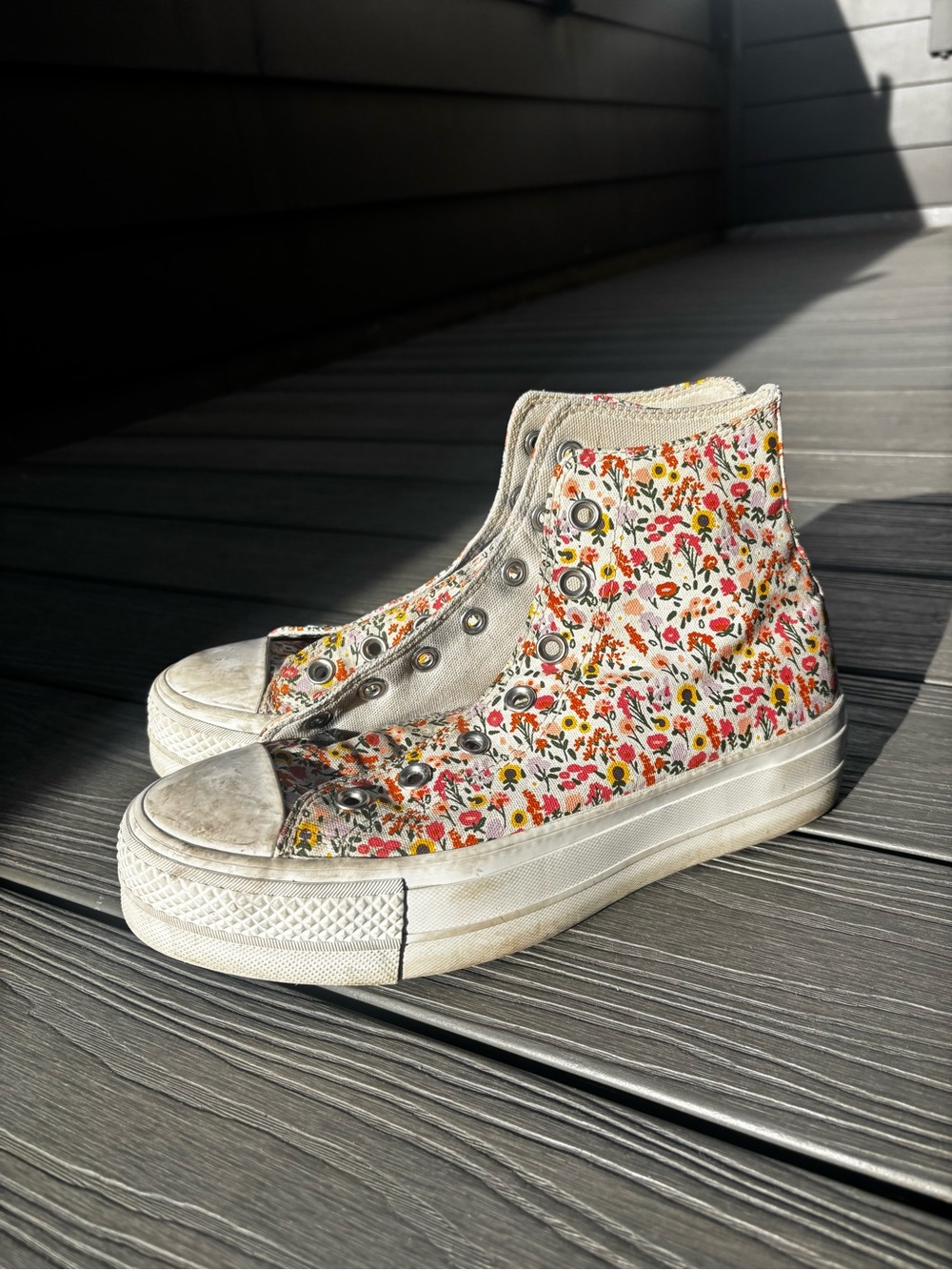 🌸 High-Top Platform Converse Chuck Taylors- White with Multicolor Floral Print